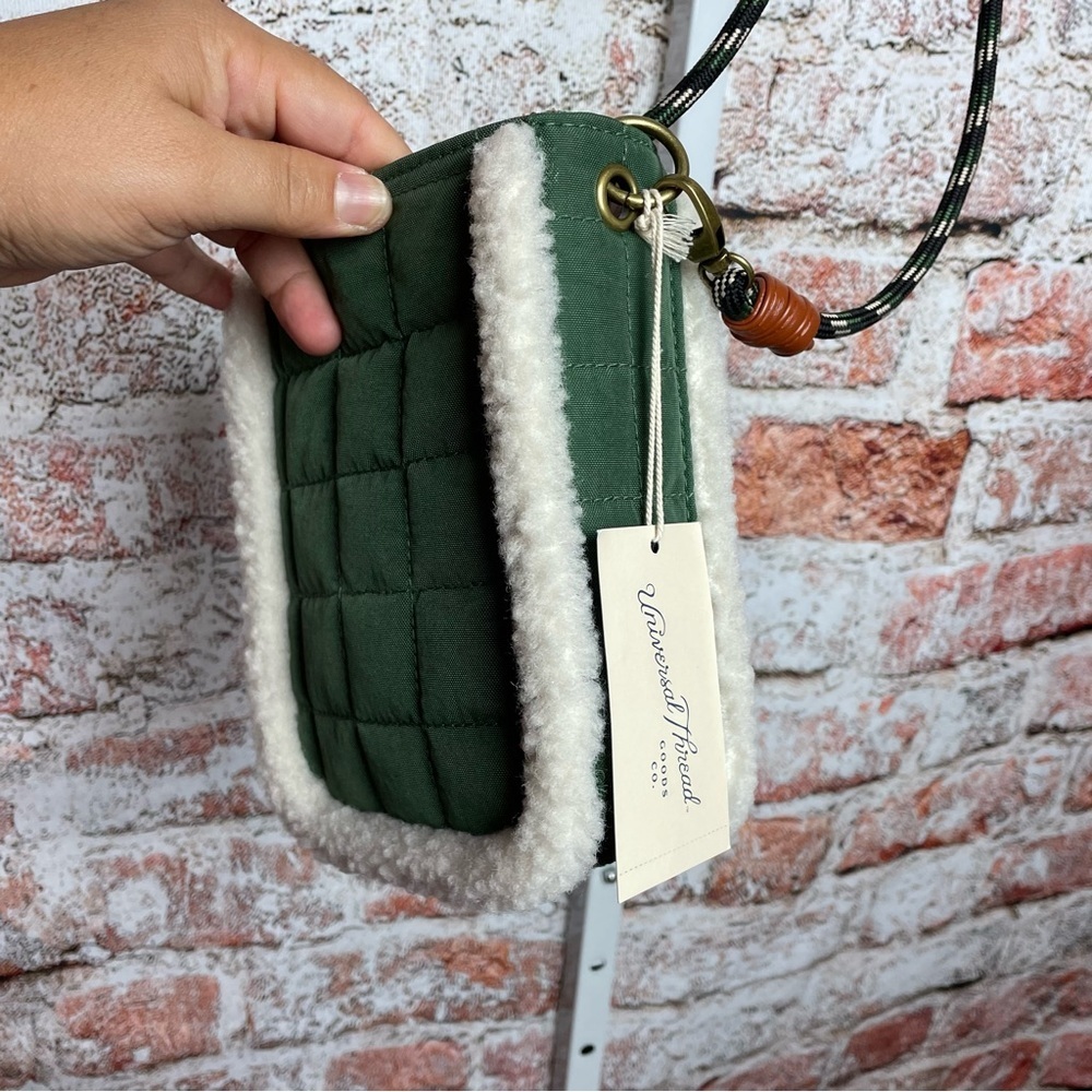 Universal Threads Winter Quilted Sherpa Crossbody - Picture 3 of 7